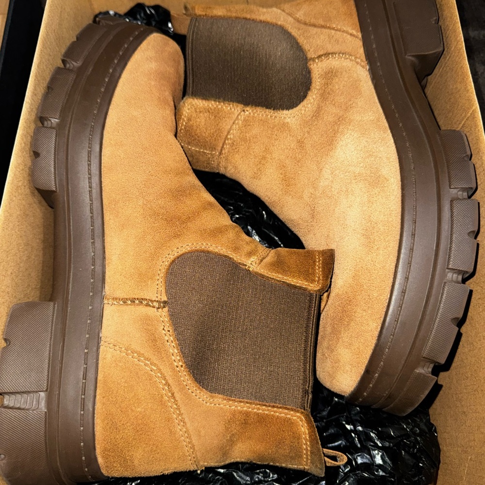 UGG Men's Skyview Brown Suede Chelsea Boots